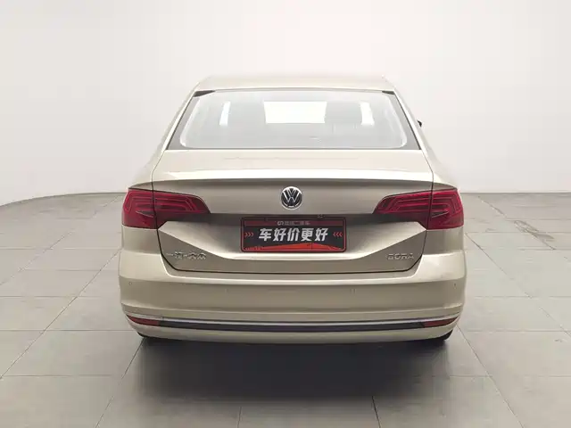 Volkswagen Bora 2016 Model 1.6L Manual Comfort — фото 4