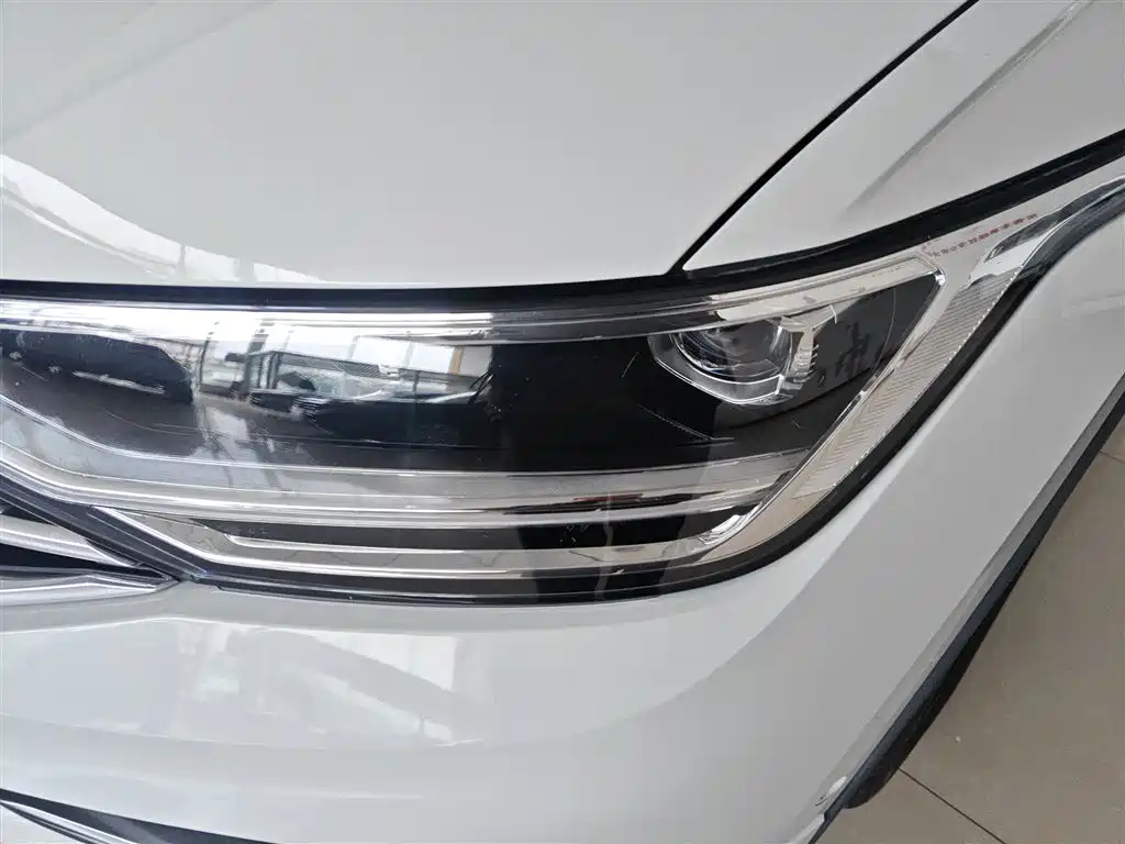 Volkswagen Tiguan L 2023 330TSI Auto 2WD R-Line Premium Edition фото 18