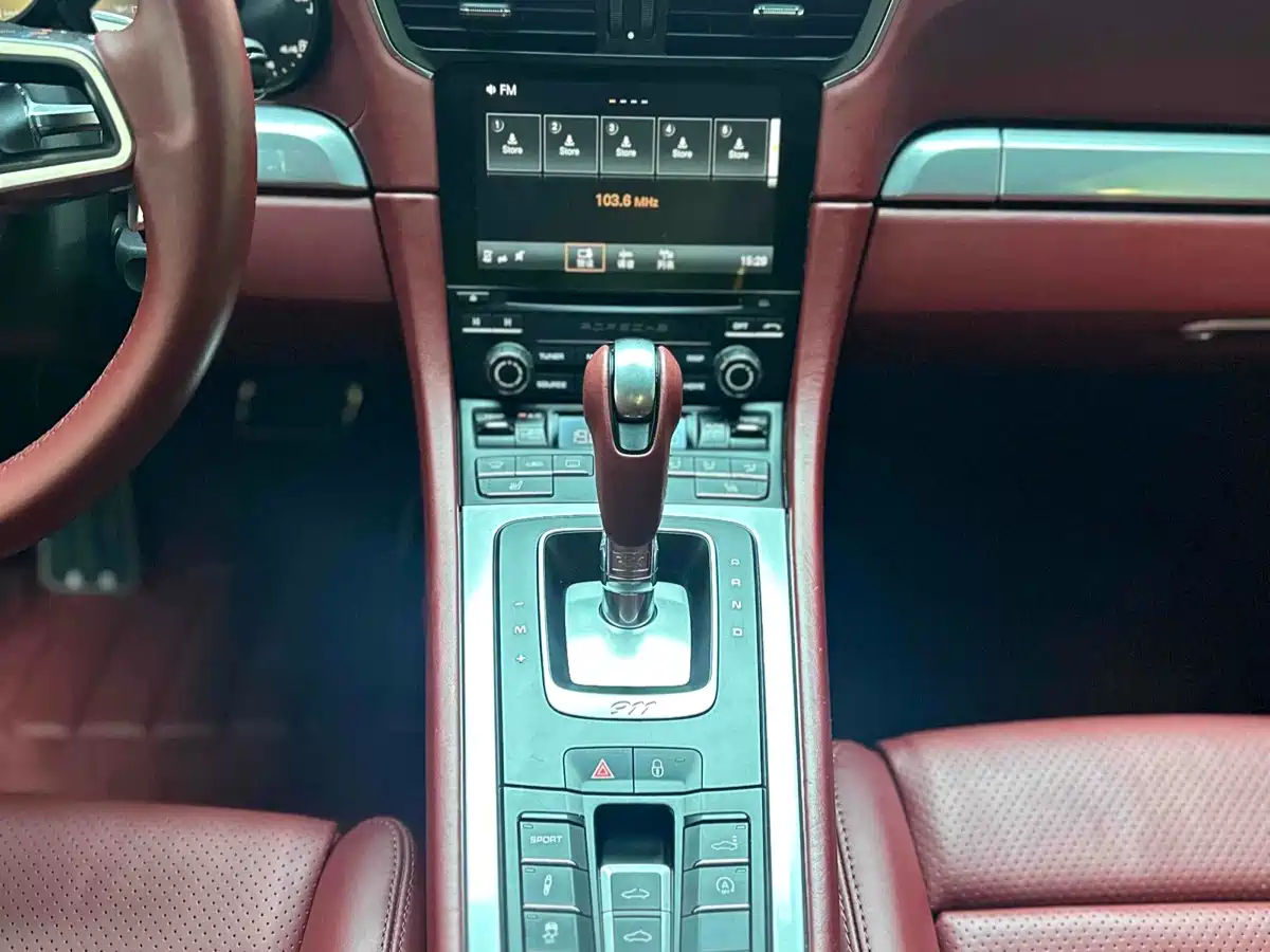 Porsche 911 2016 Carrera 3.0T фото 18