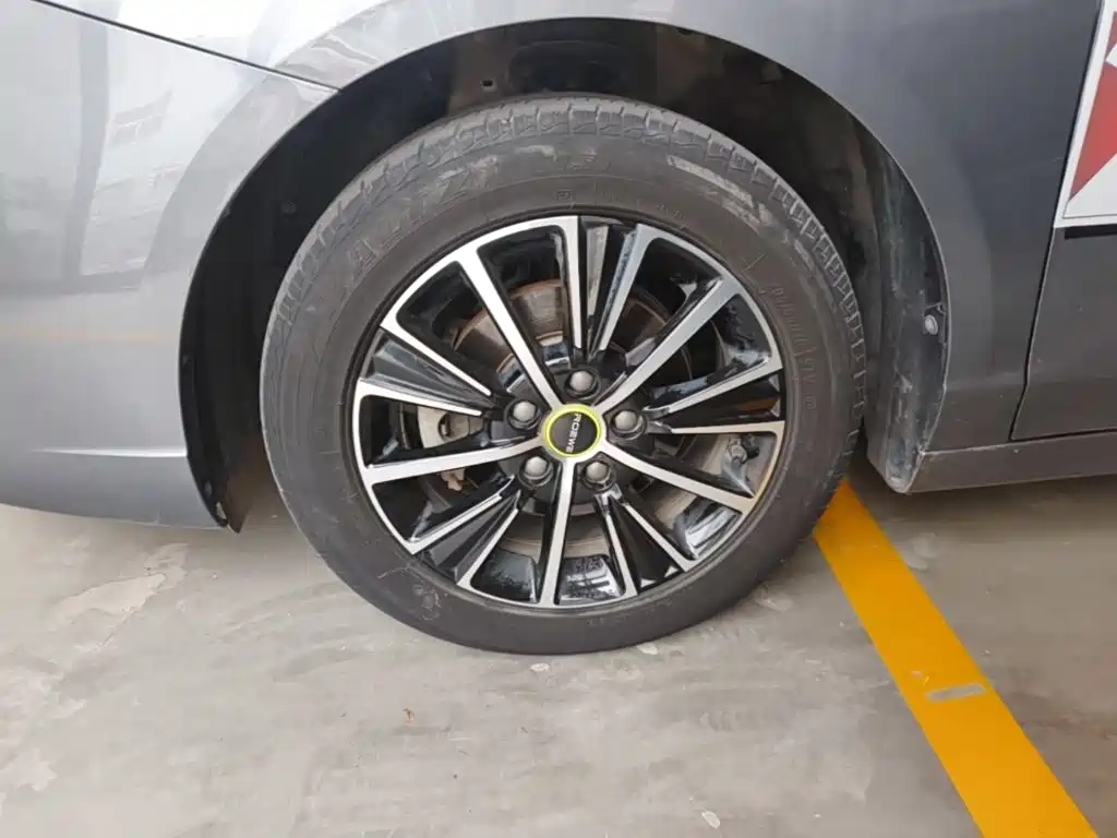 Photo 23 - Roewe i5