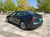 Фото 4 - Tesla Model 3
