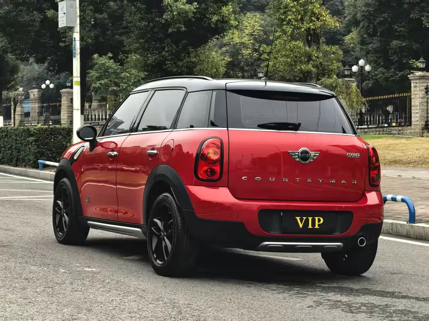 MINI COUNTRYMAN