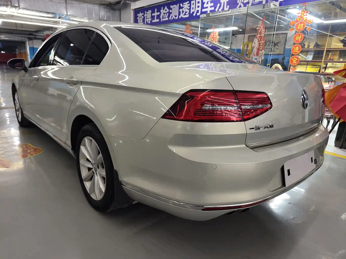 Volkswagen Magotan 2017 330TSI DSG Luxury фото 4