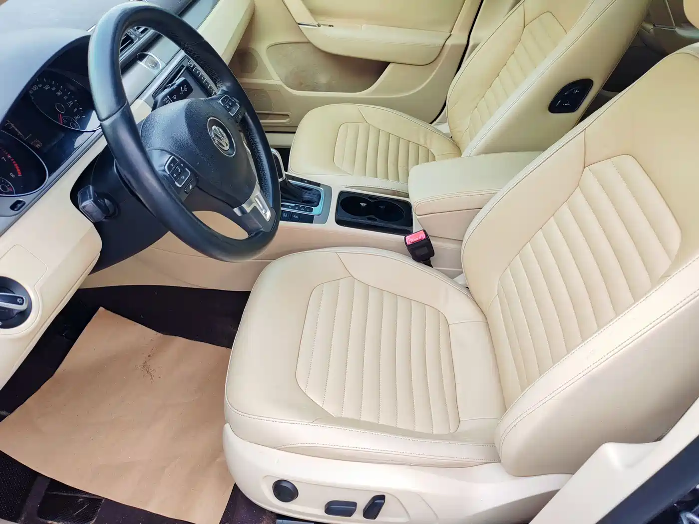 Volkswagen Magotan 2013 1.8TSI Luxury фото 16