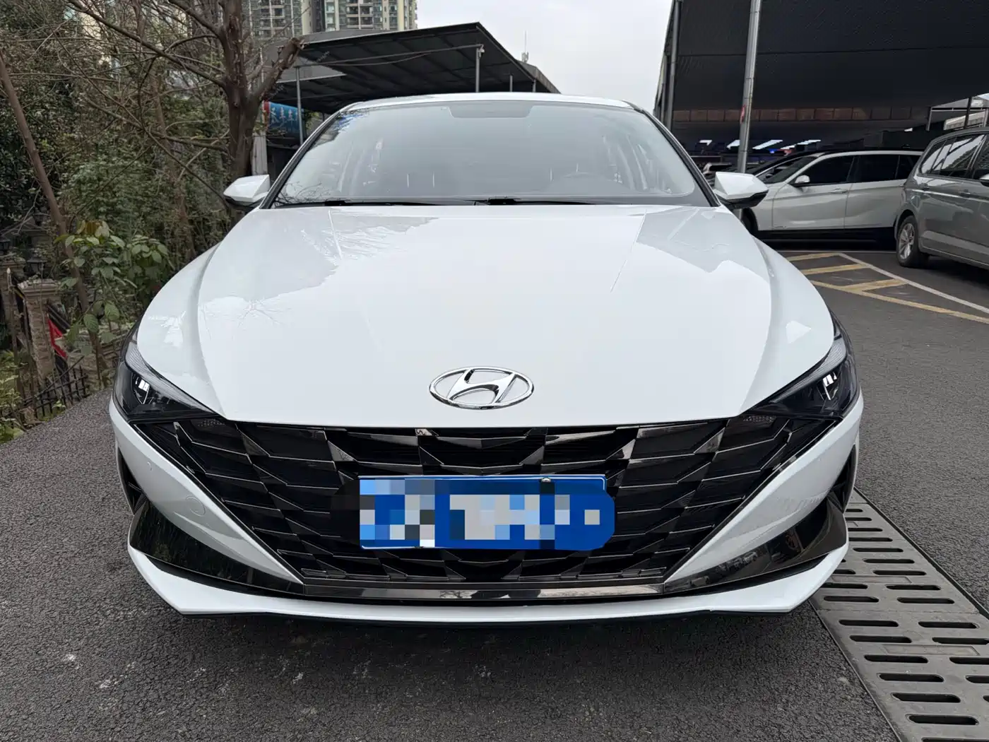 HYUNDAI ELANTRA