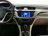 Фото 12 - Geely Emgrand