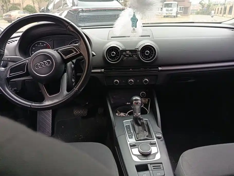 صورة 12 - Audi A3