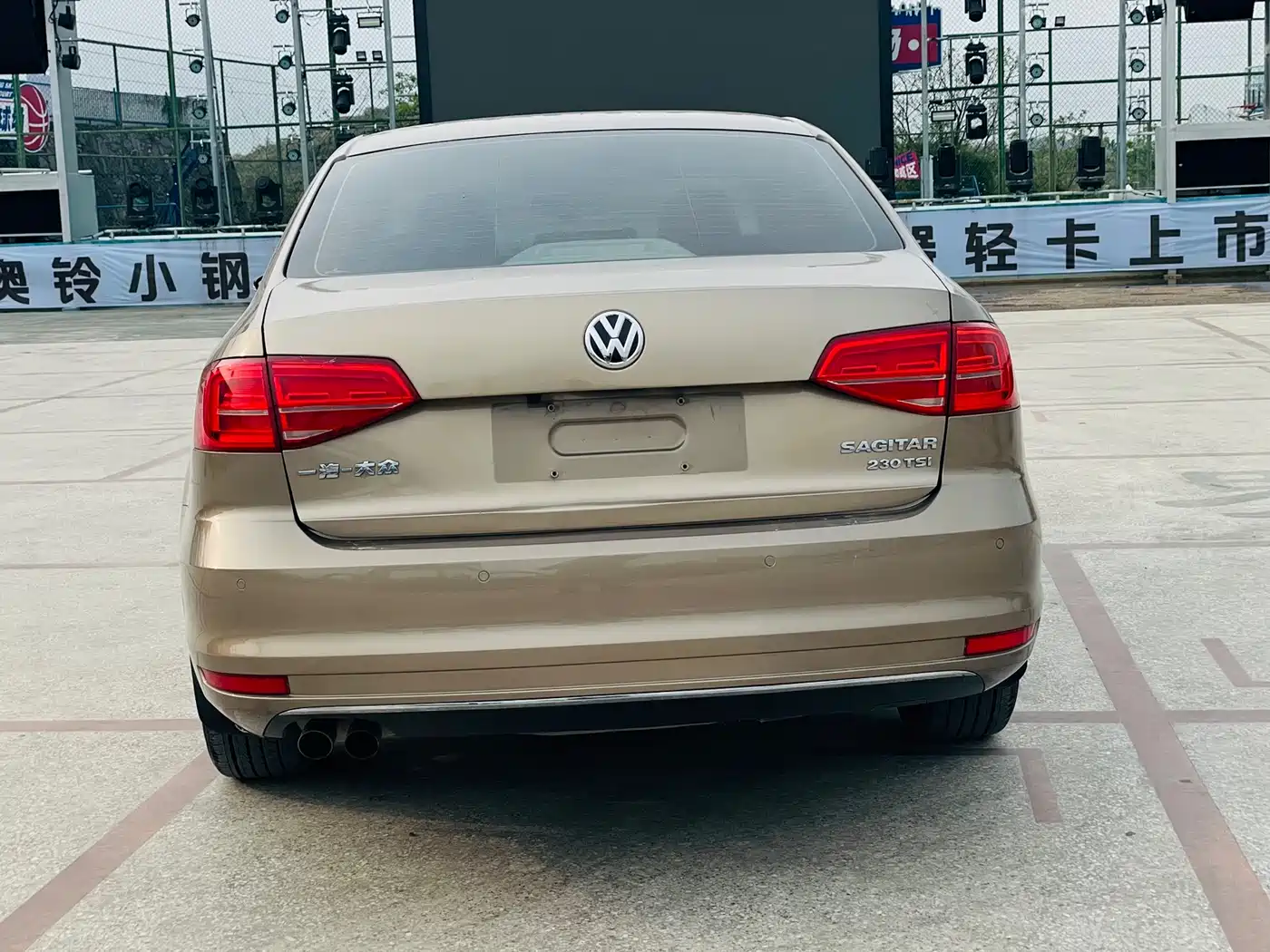 Volkswagen Sagitar 2015 230TSI Automatic Comfort фото 14