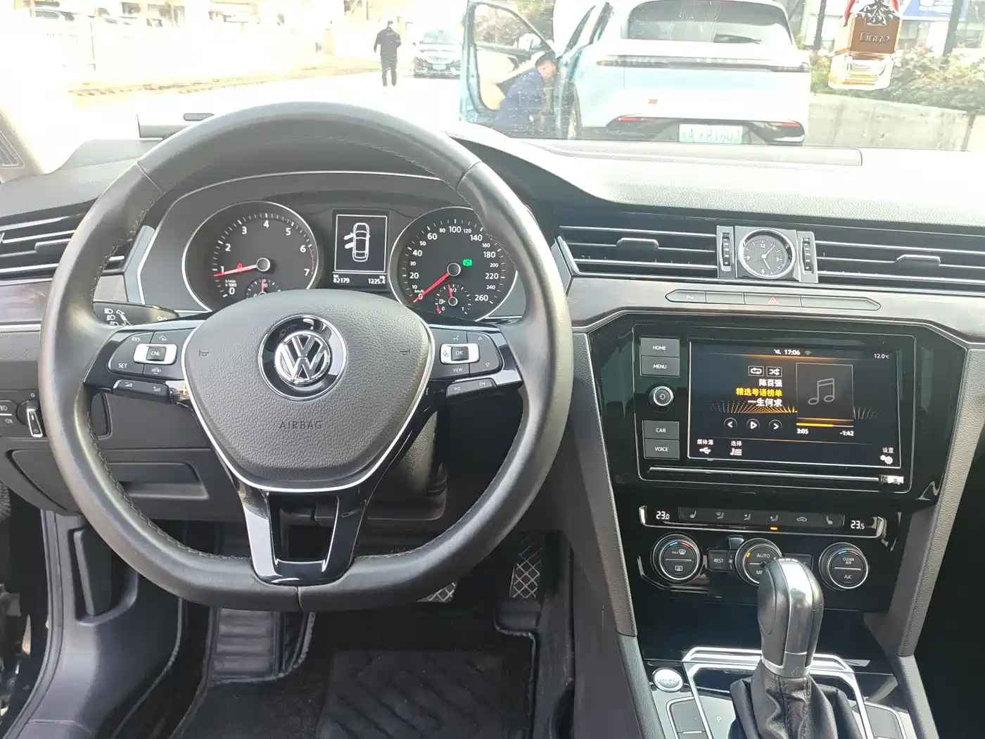 Volkswagen Magotan 2019 330TSI DSG Luxury China V фото 20