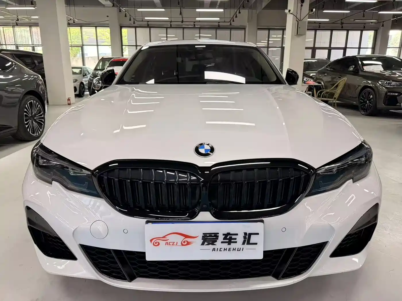 BMW 3 Series 2021 325Li M Sport Night Edition фото 2