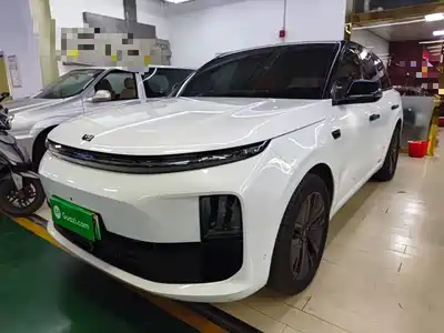 Li Auto L6