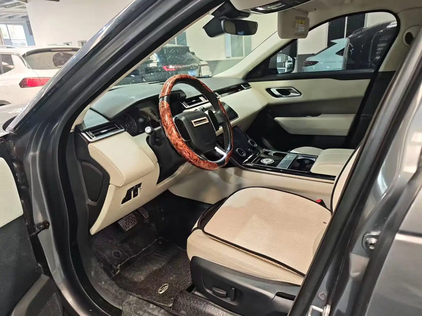 Фото 5 - Land Rover Range Rover Velar