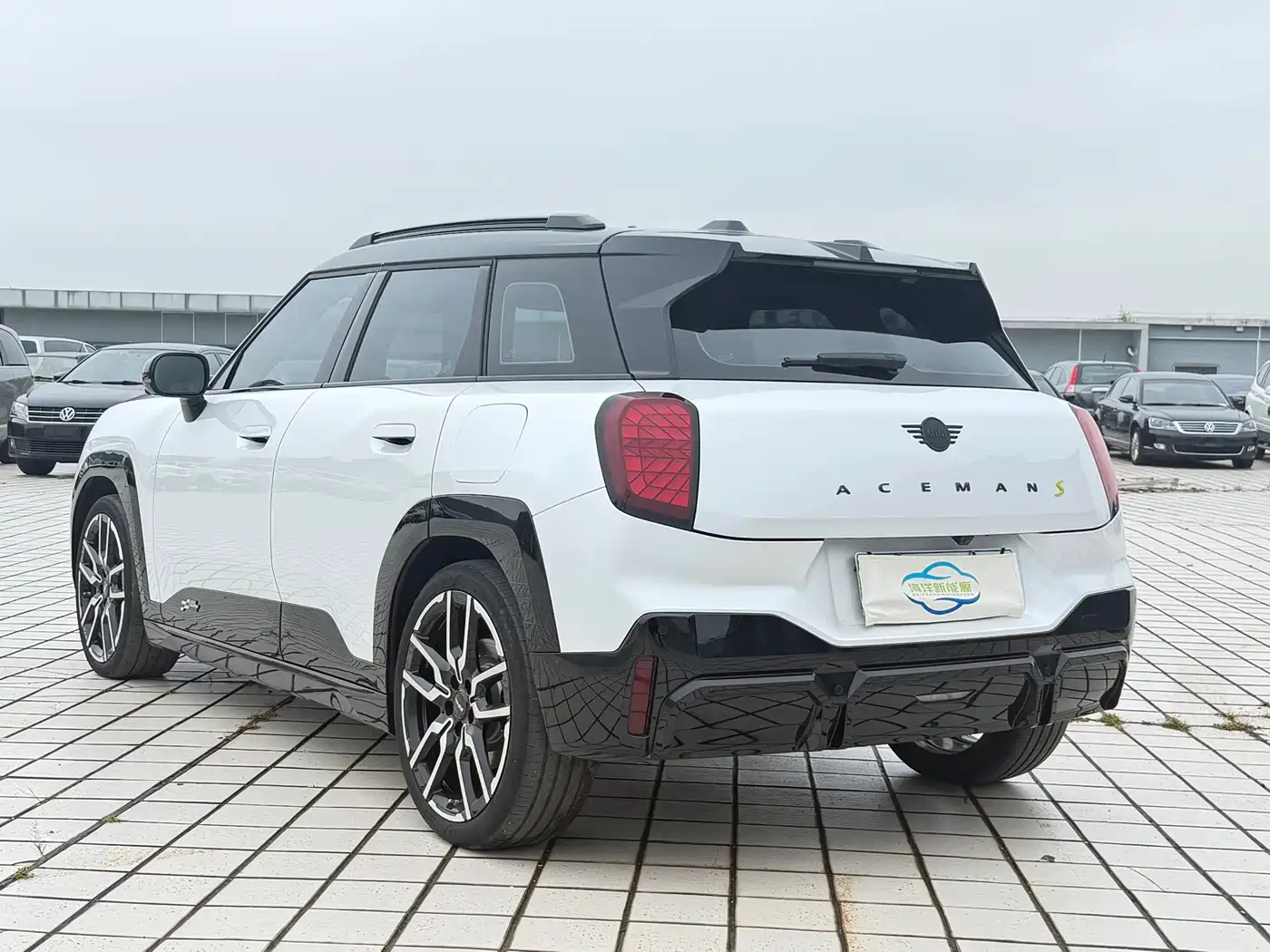 Фото 6 - MINI Aceman