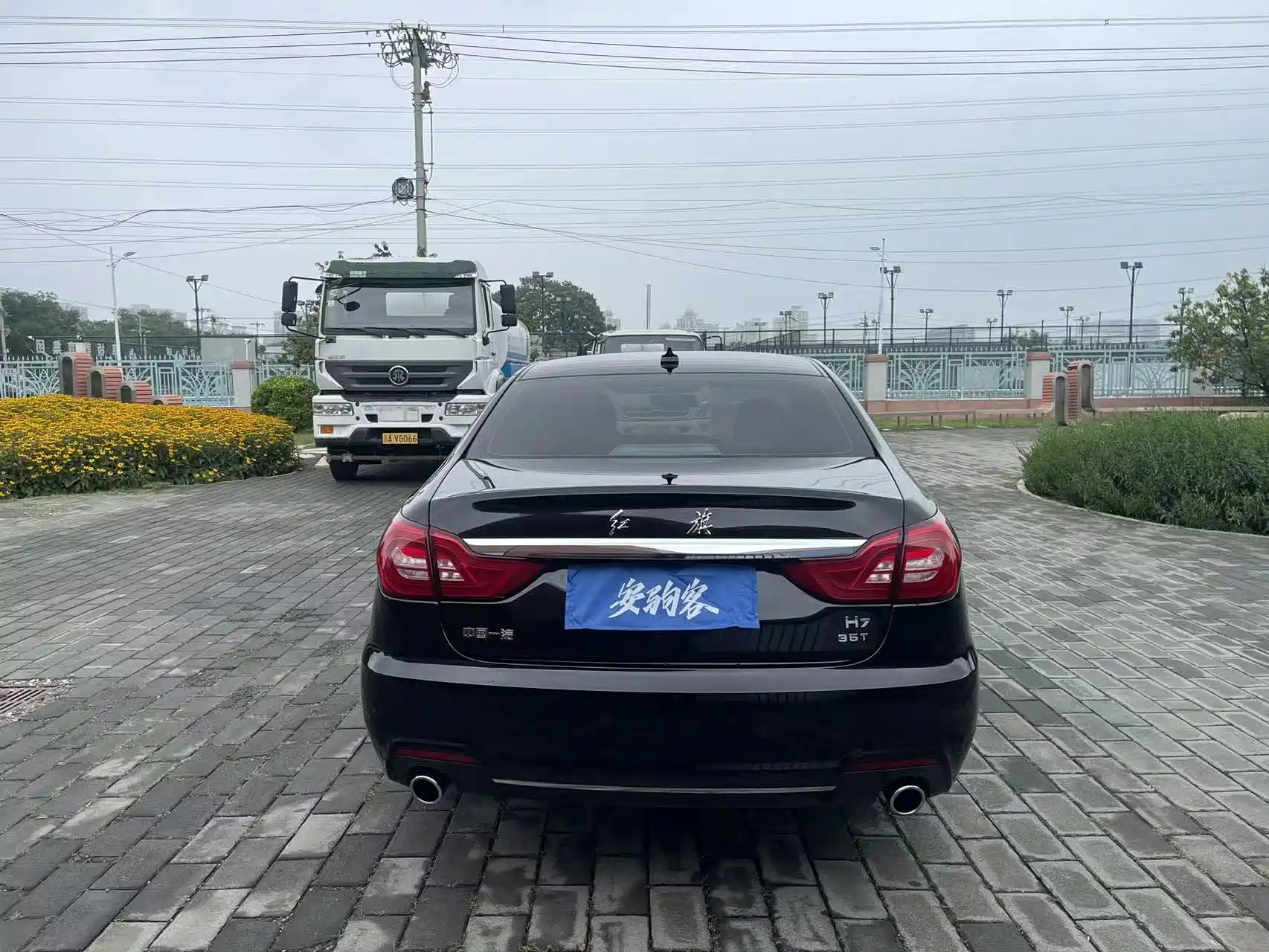 صورة 7 - Hongqi H7