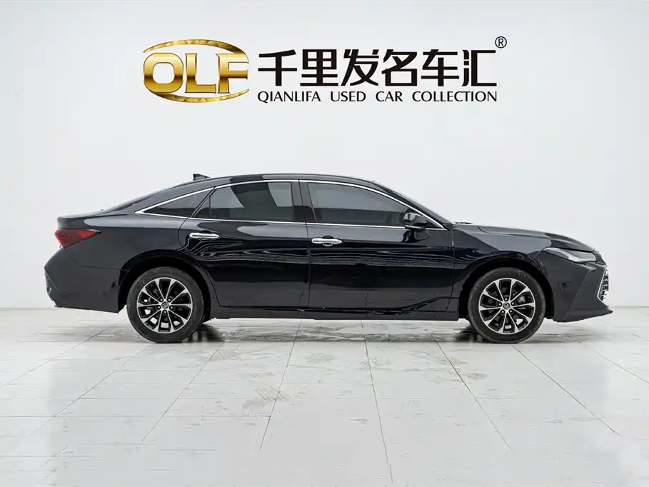 Toyota Avalon 2022 2.0L Luxury Edition фото 8