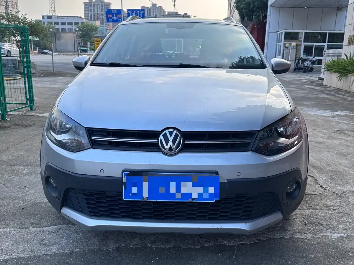 Фото 2 - Volkswagen Polo