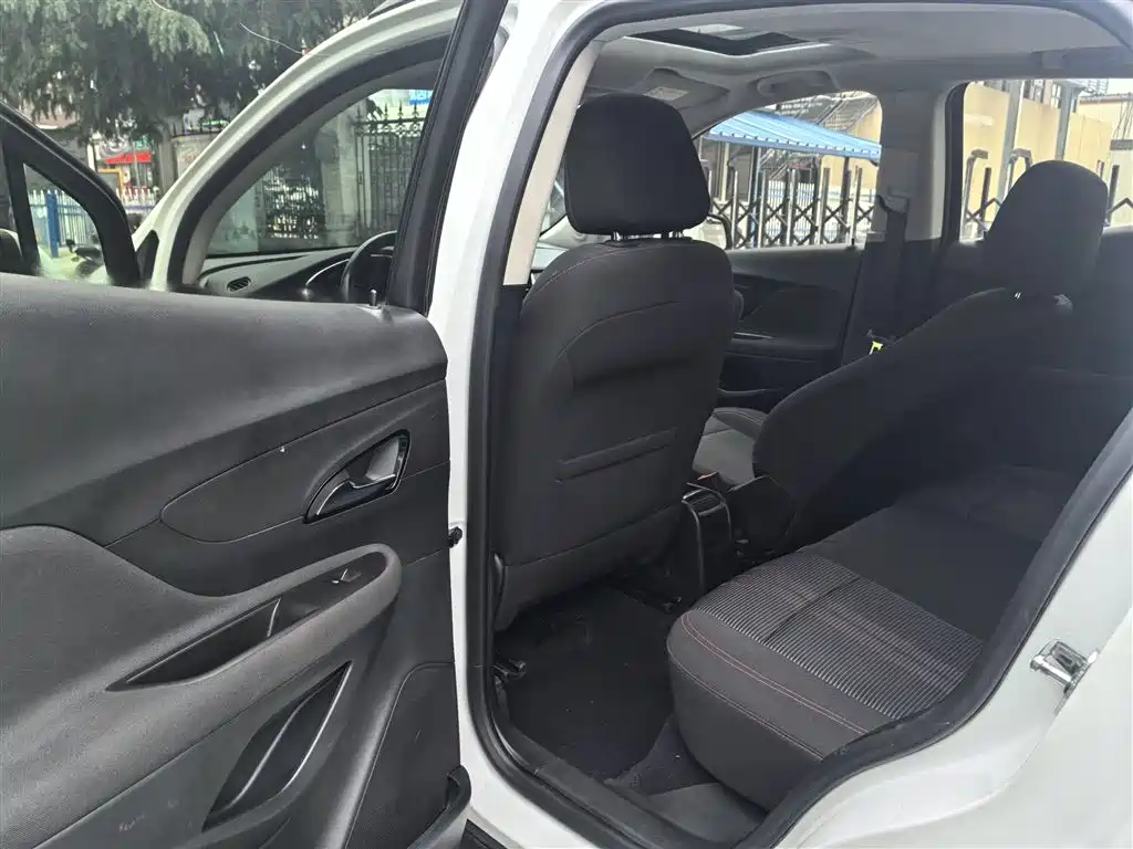 Buick Encore 2018 18T Automatic 2WD Urban Leading фото 14