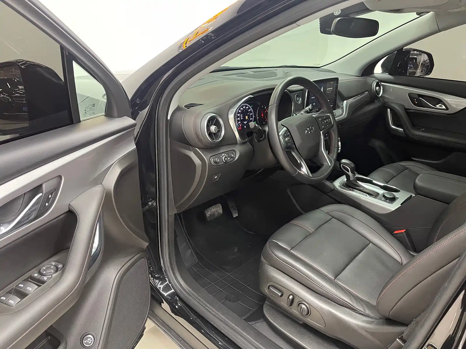 Photo 4 - Chevrolet Trailblazer