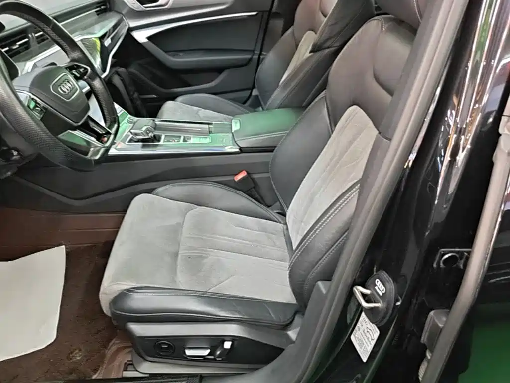 Фото 15 - Audi A6L New Energy