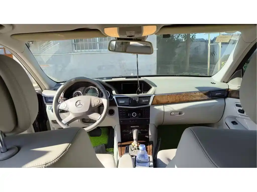 Mercedes-Benz E-Class 2011 2011 E 200 L CGI Elegance