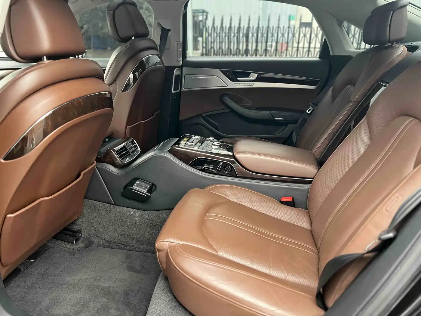 Audi A8 2014 A8L 50 TFSI quattro Luxury фото 6