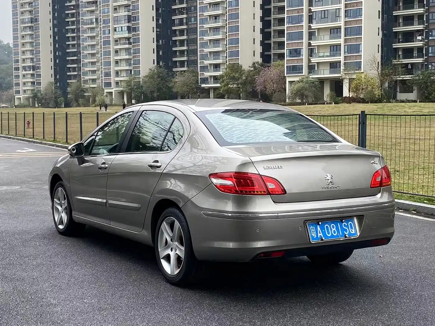 Peugeot 408 2013 2.0L Automatic Comfort Edition фото 12