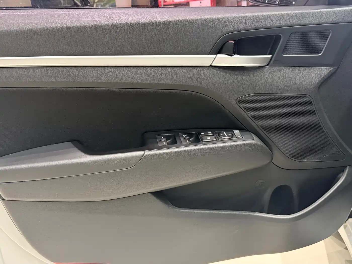 Hyundai Elantra 2016 Model 1.6L Automatic Smart Elite фото 10