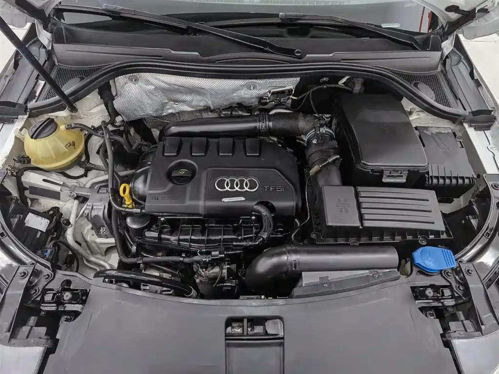 Audi Q3 2015 35 TFSI quattro Technology фото 6