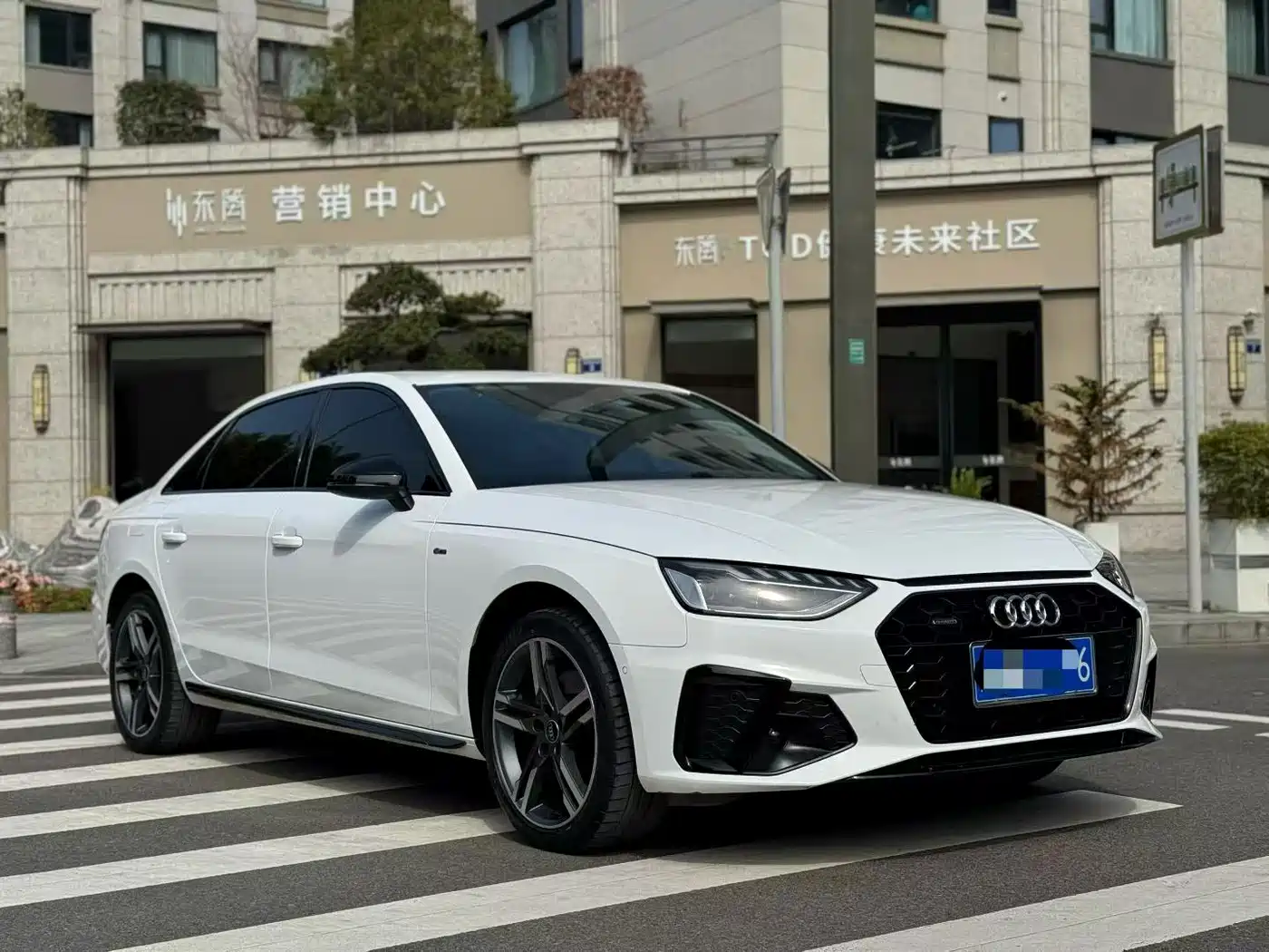 Audi A4L 2022 40 TFSI Luxury Dynamic фото 3