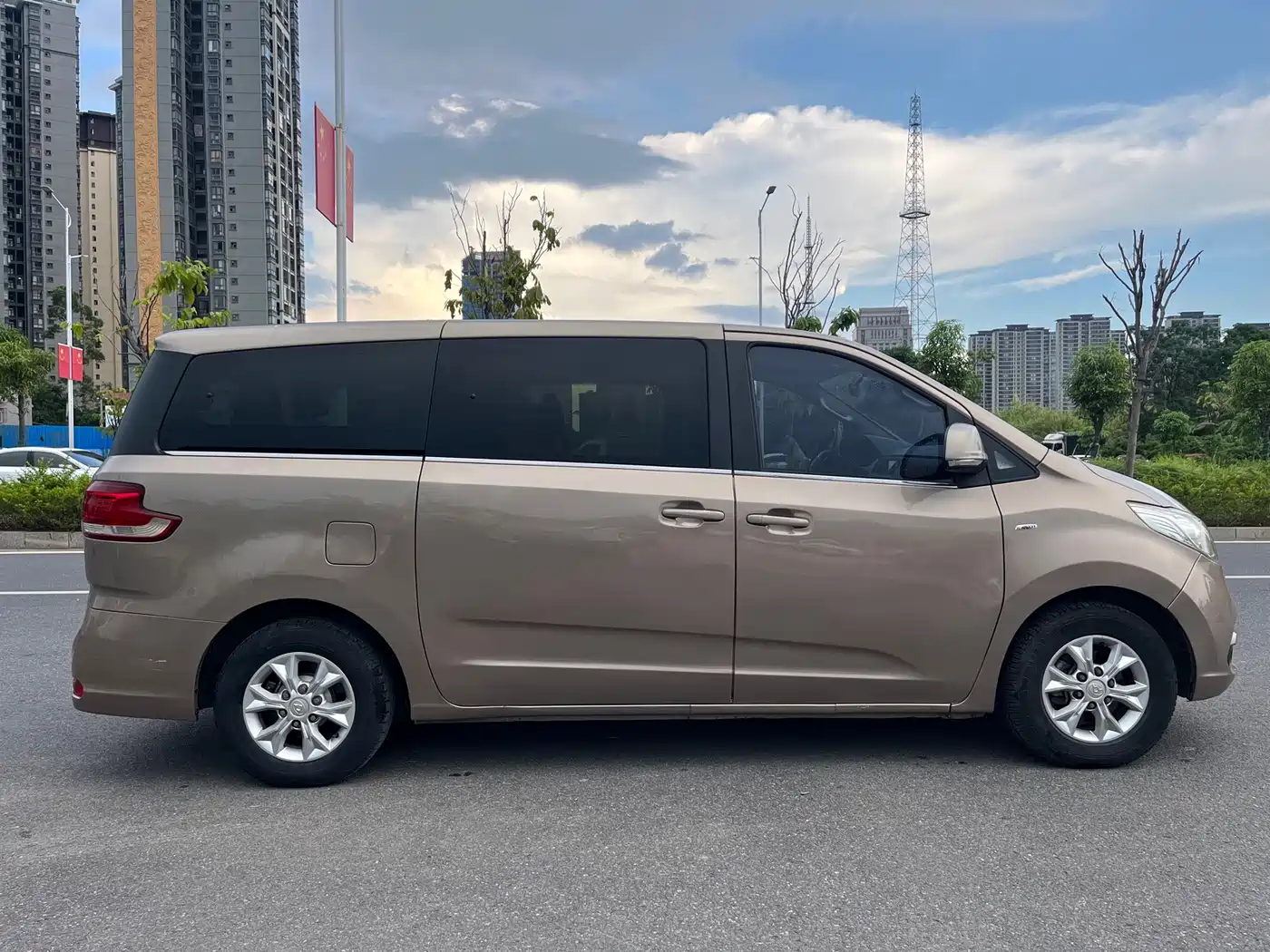 SAIC Maxus Maxus G10 2014 2014 Model Year 2.0T Manual Elite