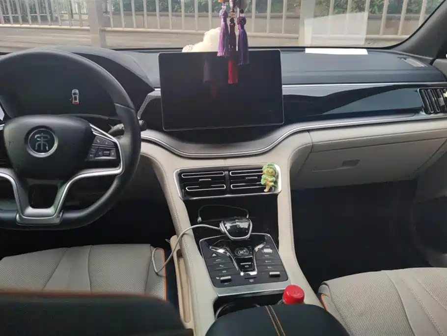 BYD Song PLUS PHEV 2023 Champion Edition DM-i 110KM Flagship PLUS фото 12