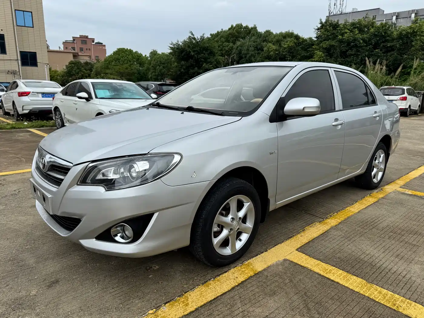 Toyota Corolla 2013 1.6L Automatic Luxury