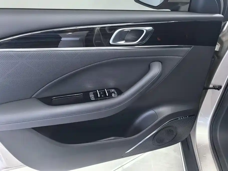Geely Emgrand 2026 2026 Model Fifth Generation 1.5T Light Chaser Edition