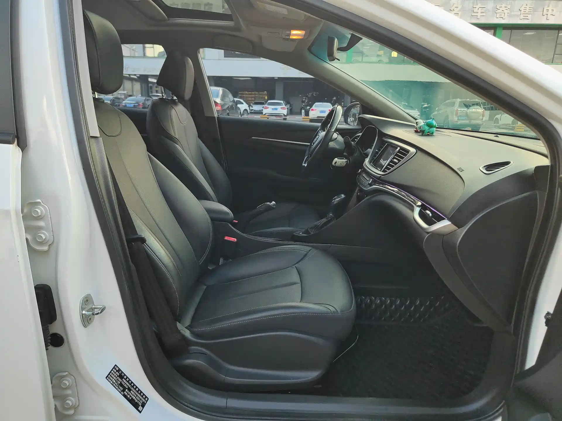 Фото 10 - Buick Excelle
