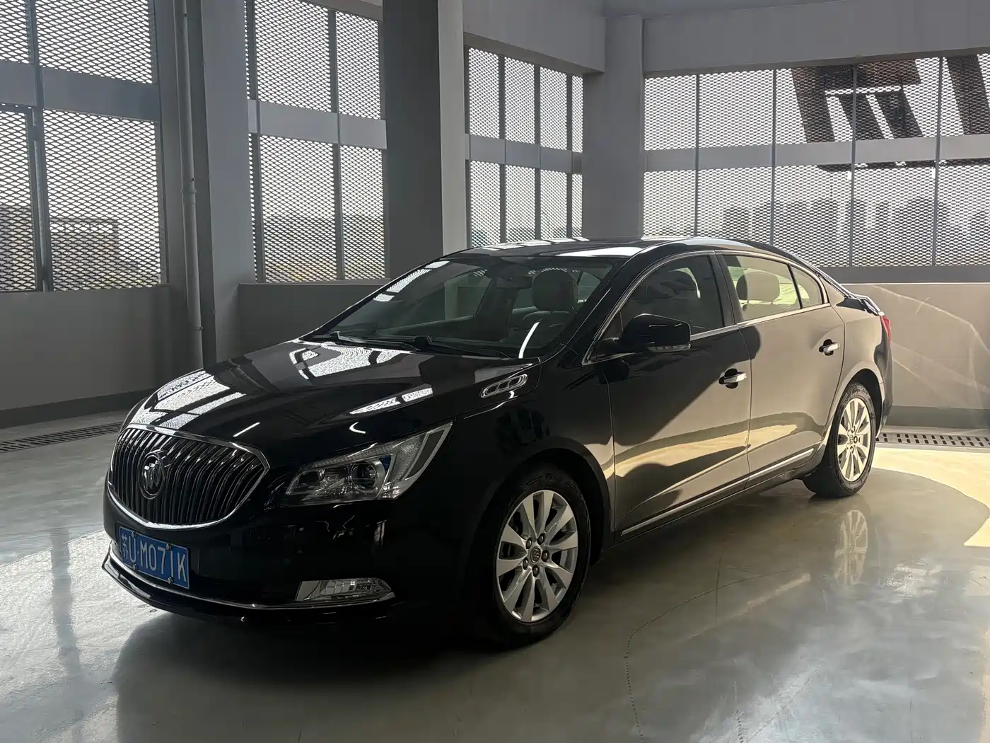 Buick LaCrosse 2013 2.4L SIDI Leading Comfort