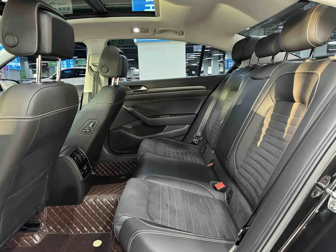 Volkswagen Magotan 2020 330TSI DSG Luxury фото 11