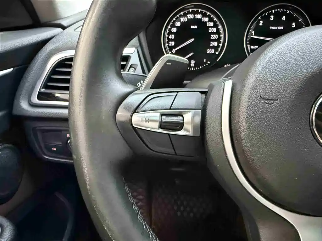BMW 1 Series 2019 120i Leading M Sport Package фото 11