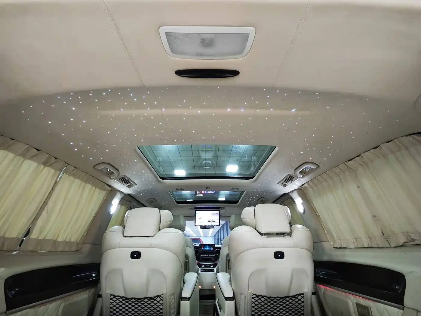 Mercedes-Benz V-Class 2021 V 260 Pilot Edition фото 29