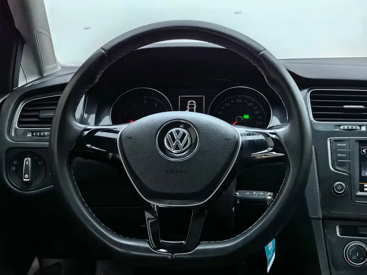 Volkswagen Golf 2016 230TSI Automatic Comfort фото 23