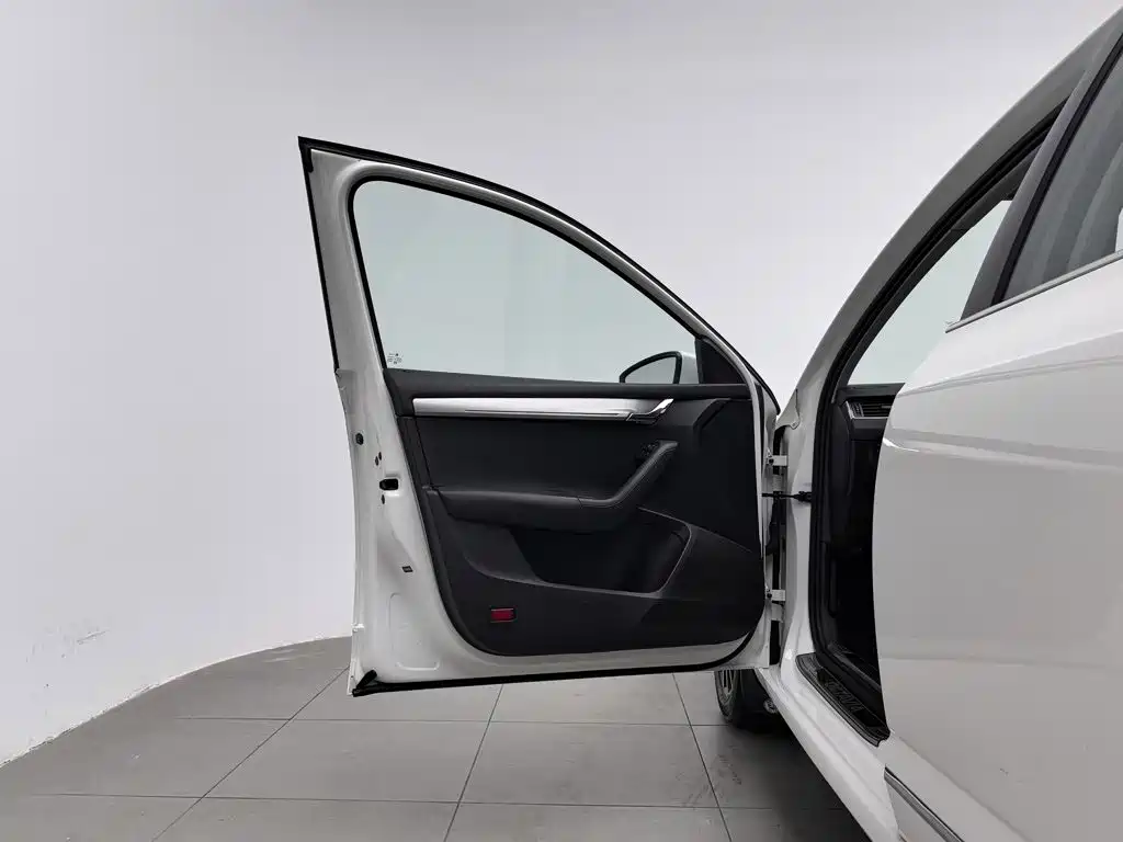 Фото 8 - Škoda Octavia
