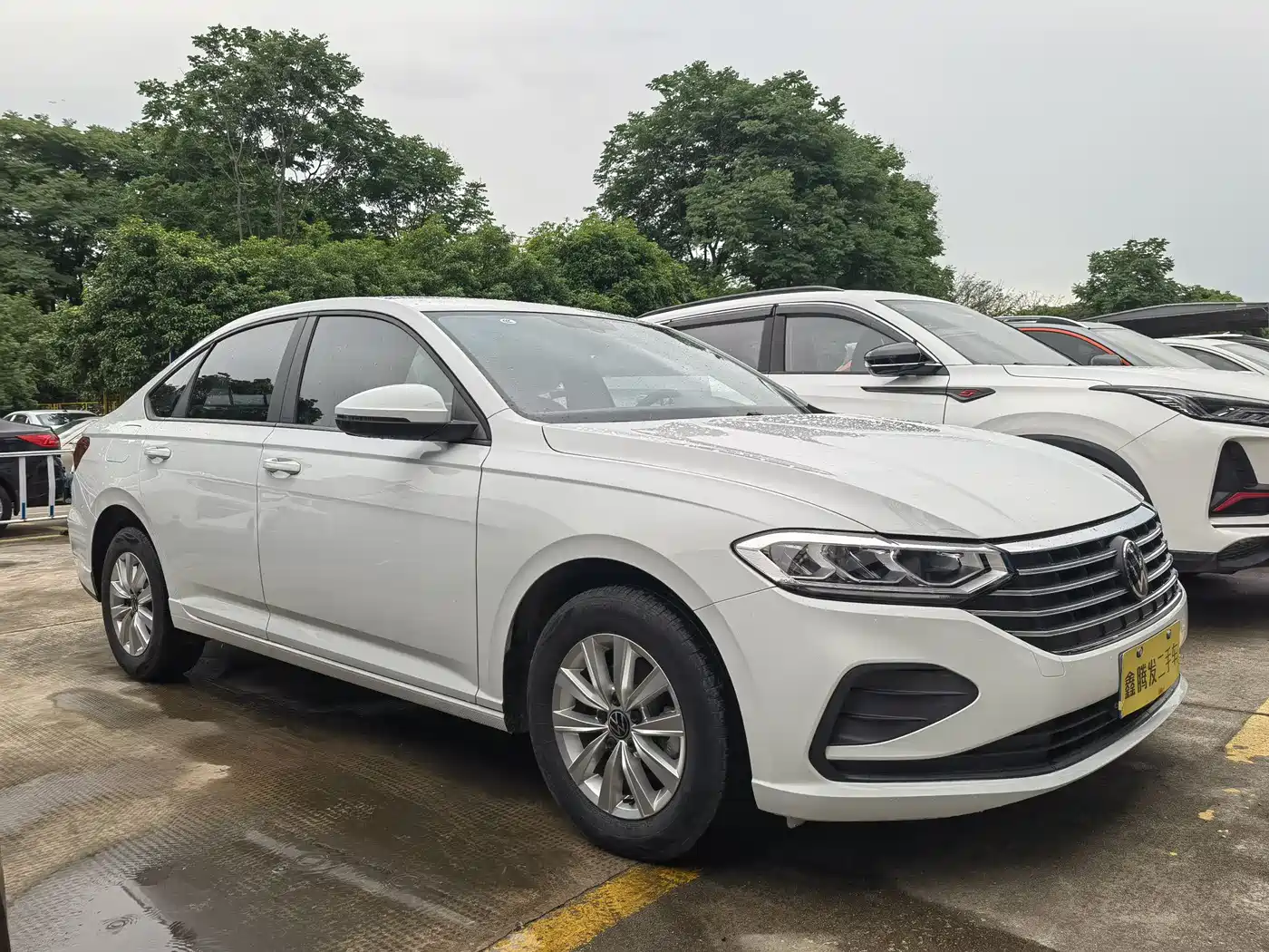 Volkswagen Lavida 2024 Model 1.5L Automatic Delight Edition фото 3