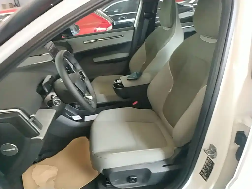 Volvo EX30 2025 2025 RWD Long Range Plus