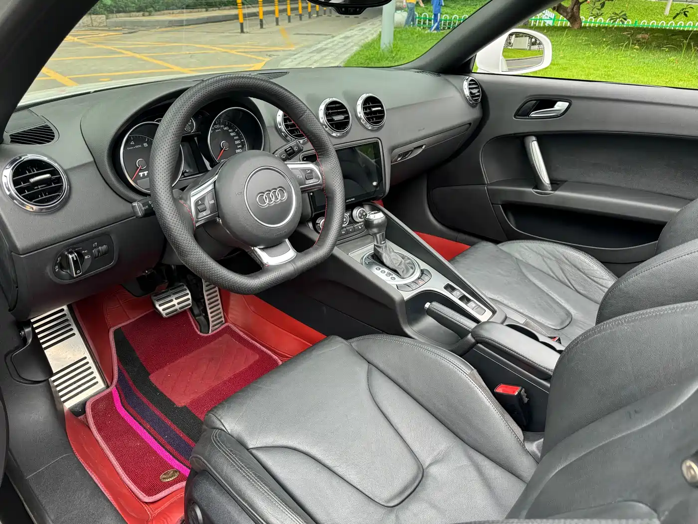Audi TT 2011 TT Roadster 2.0TFSI фото 8