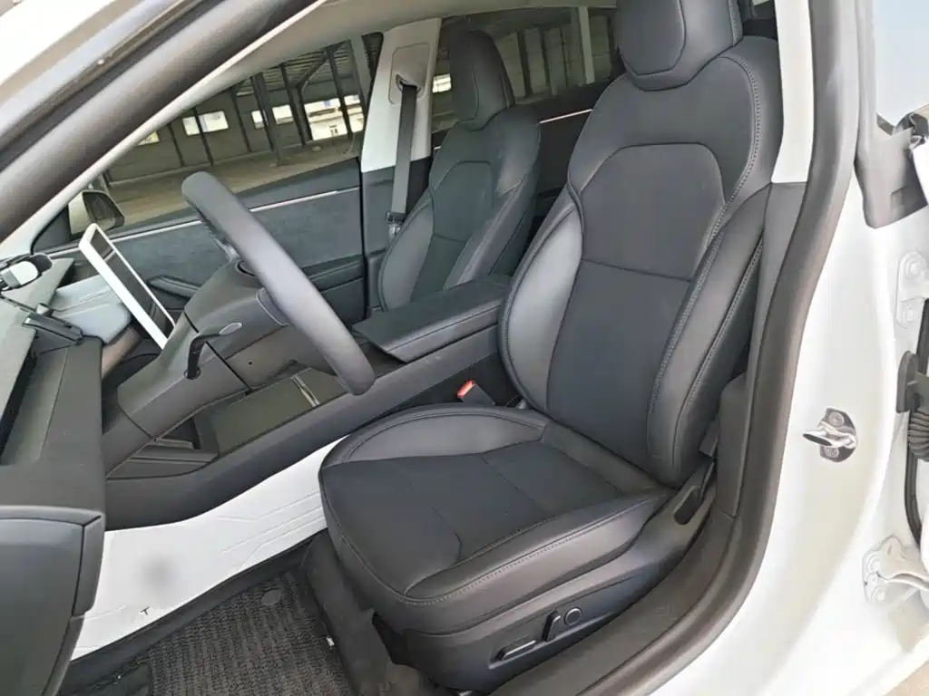 Tesla Model 3 2026 2025 Model Year Facelift Long Range All-Wheel Drive