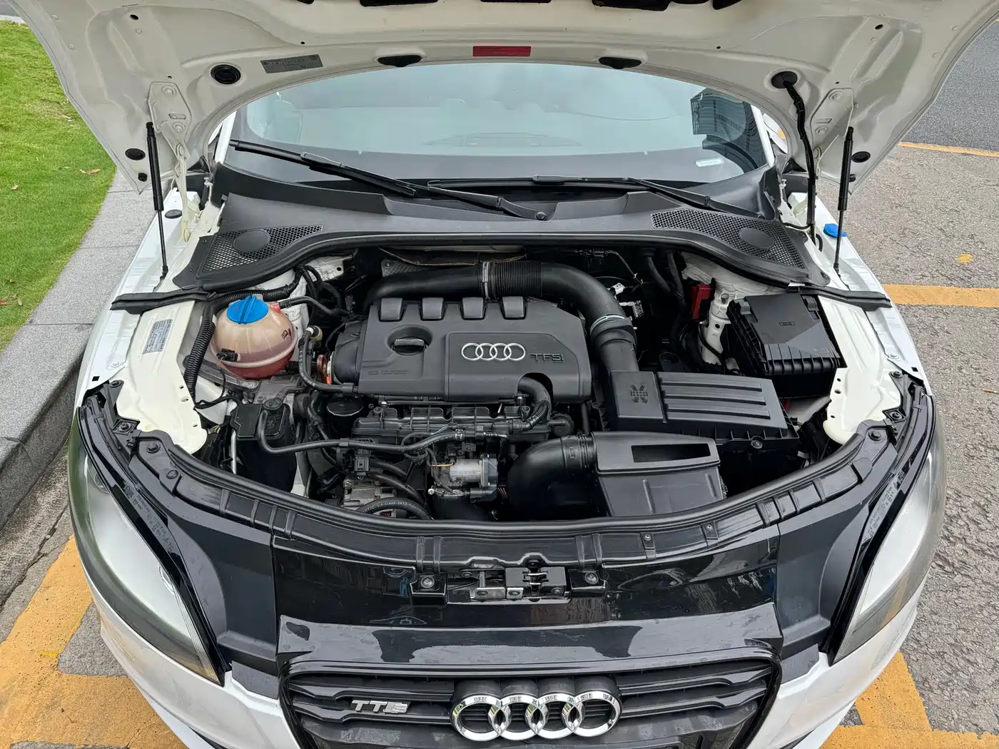 Audi TT 2011 TT Roadster 2.0TFSI фото 12