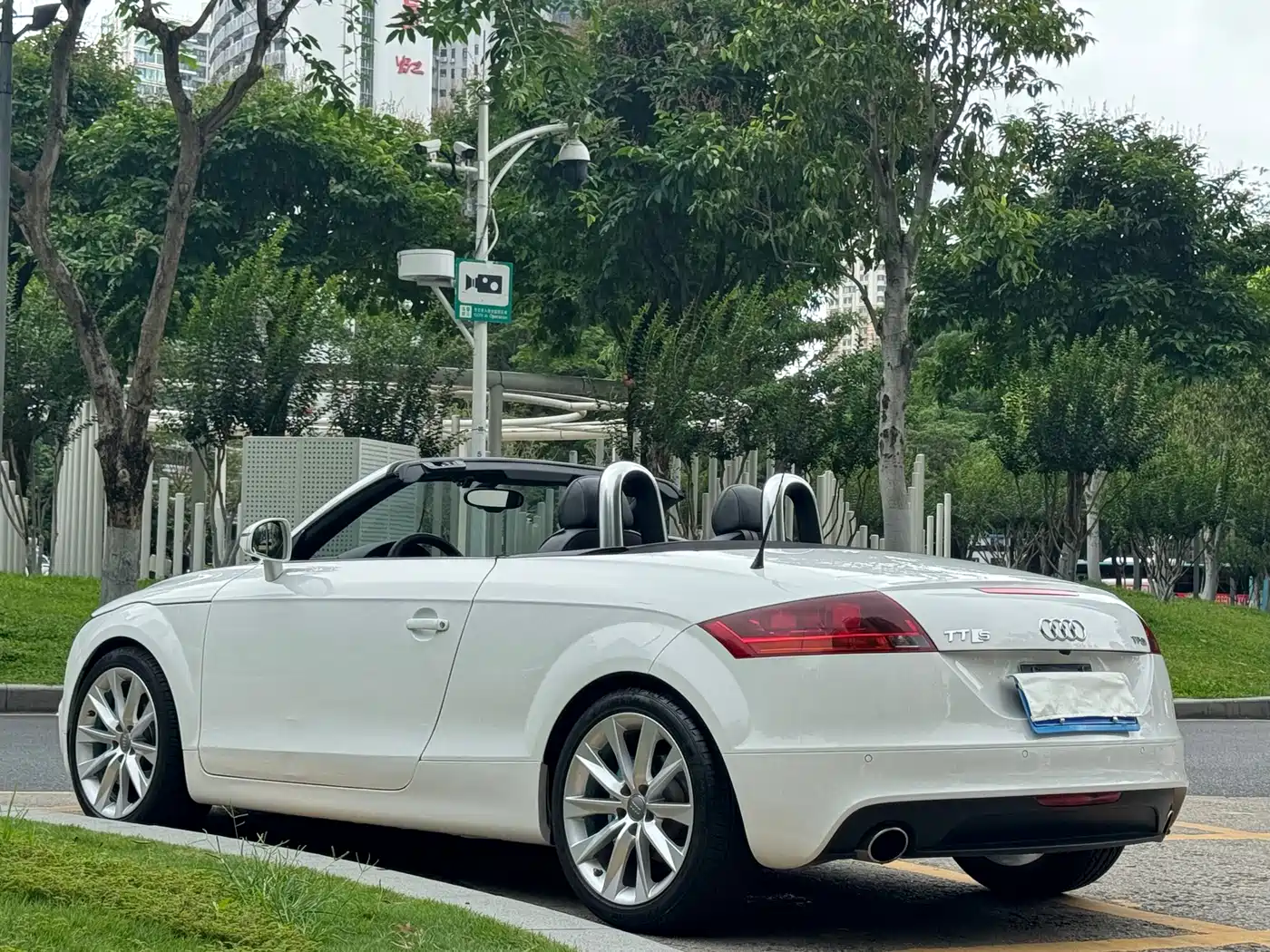 Audi TT 2011 TT Roadster 2.0TFSI фото 13