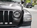 Photo 5 - Jeep Wrangler