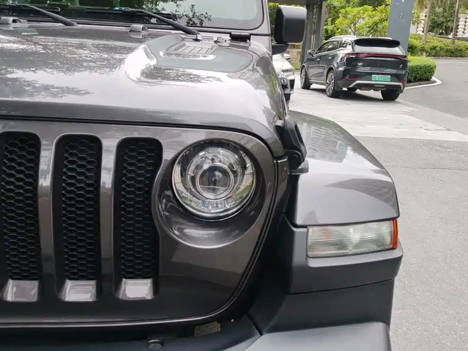 Photo 5 - Jeep Wrangler