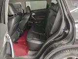 Фото 17 - Geely Atlas