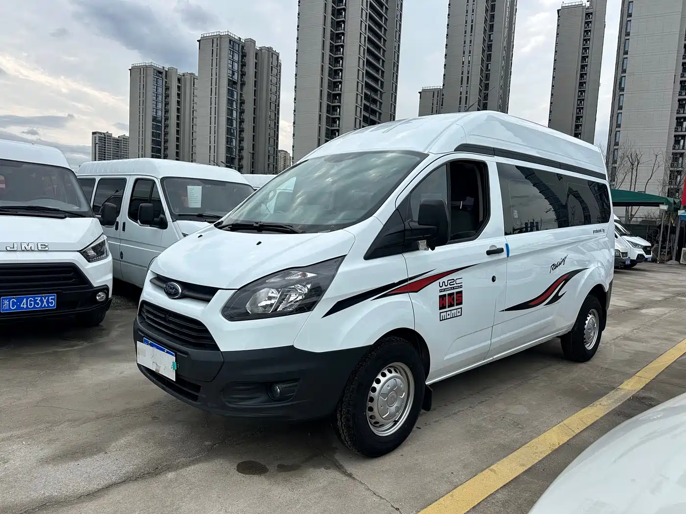 Ford Transit 2023 2023 Model 2.0T Diesel Manual Multi-Purpose Commercial Vehicle Medium Wheelbase Medium Roof 5/6-Seater